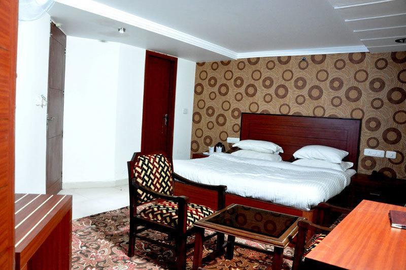 Hotel Trinetar Resorts Batoti Extérieur photo
