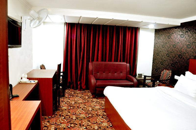 Hotel Trinetar Resorts Batoti Extérieur photo