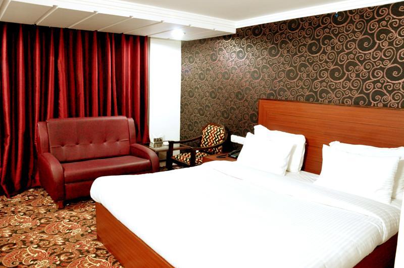 Hotel Trinetar Resorts Batoti Extérieur photo
